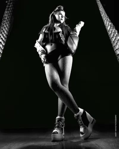 Taylor X, photographed by Marty Wayne